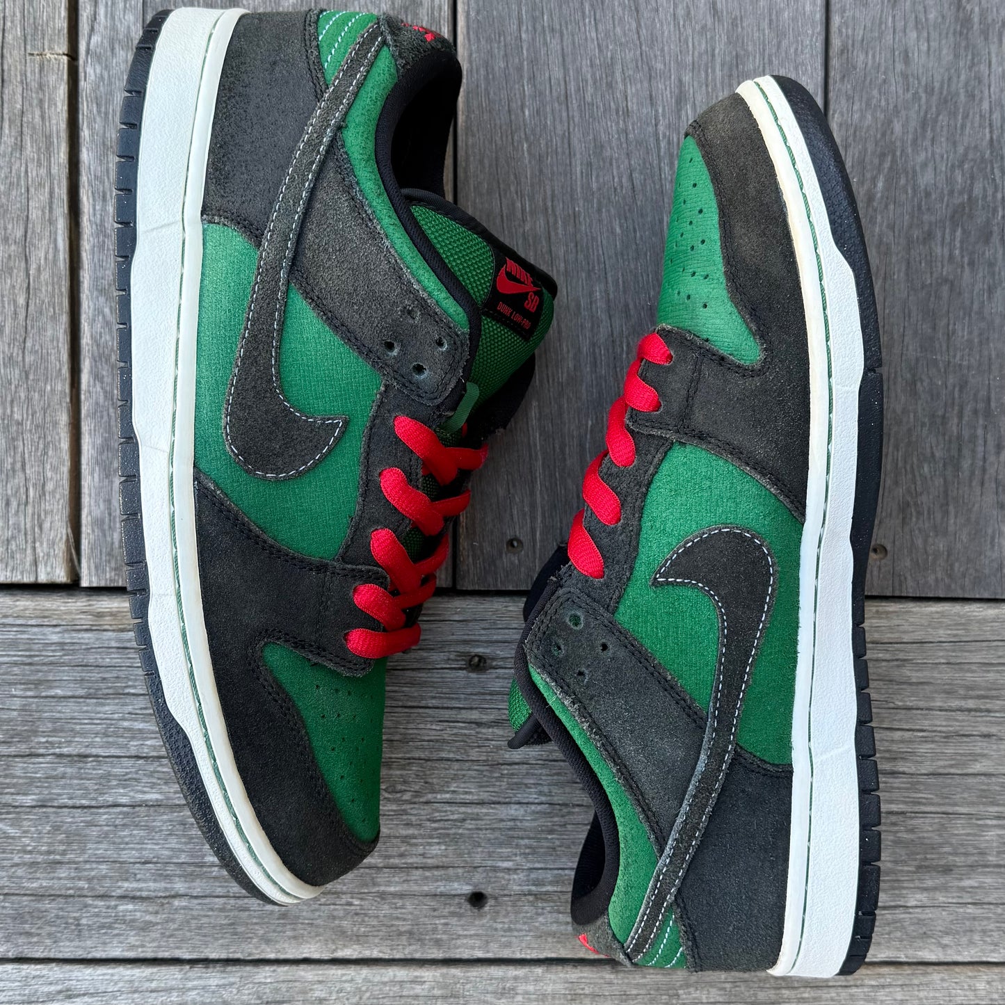 Nike SB Dunk Low Pine Green Size 10.5