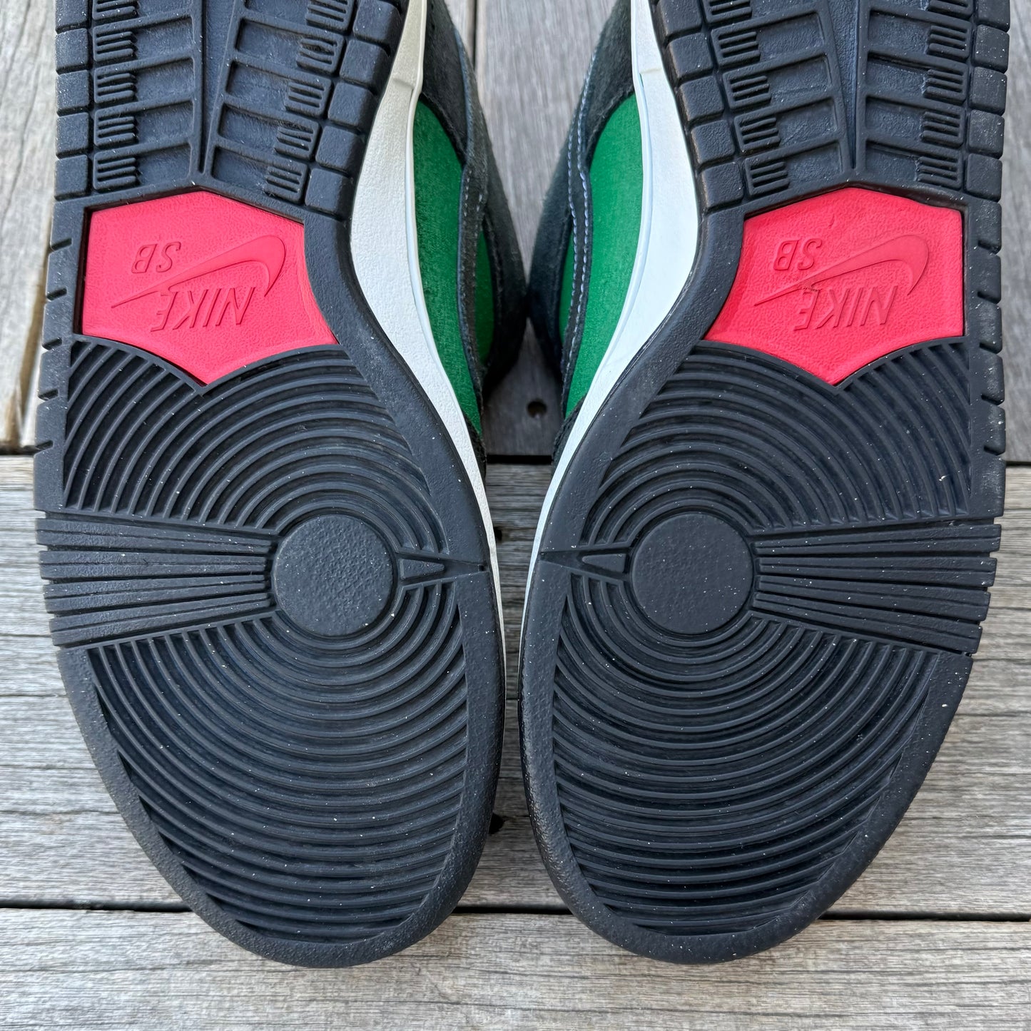 Nike SB Dunk Low Pine Green Size 10.5