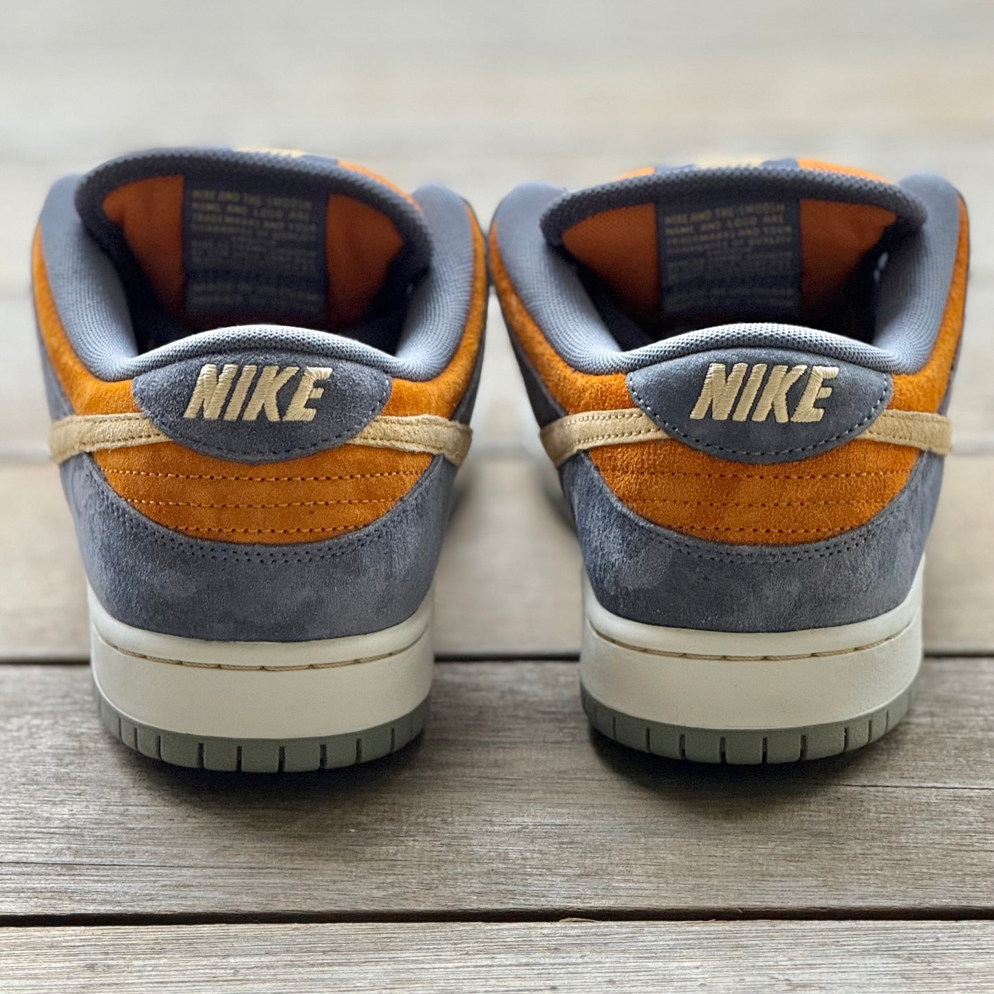 Nike SB Dunk Low Light Carbon Monarch Size 9.5