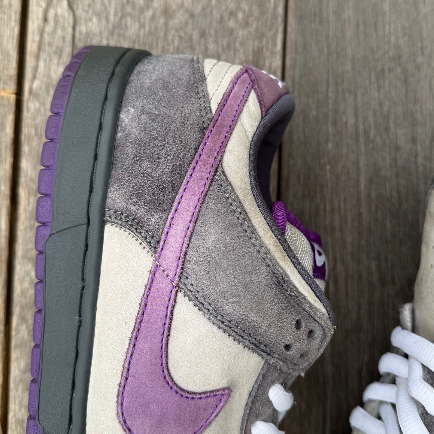Nike SB Dunk Low Purple Pigeon Size 11