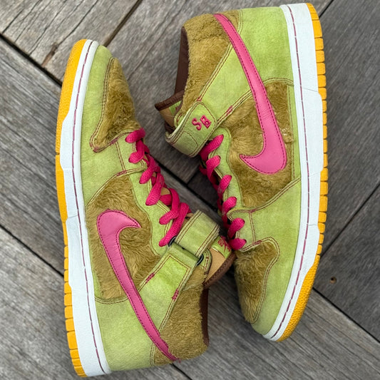 Nike SB Dunk Mid Three Bears Mama Bear Size 10