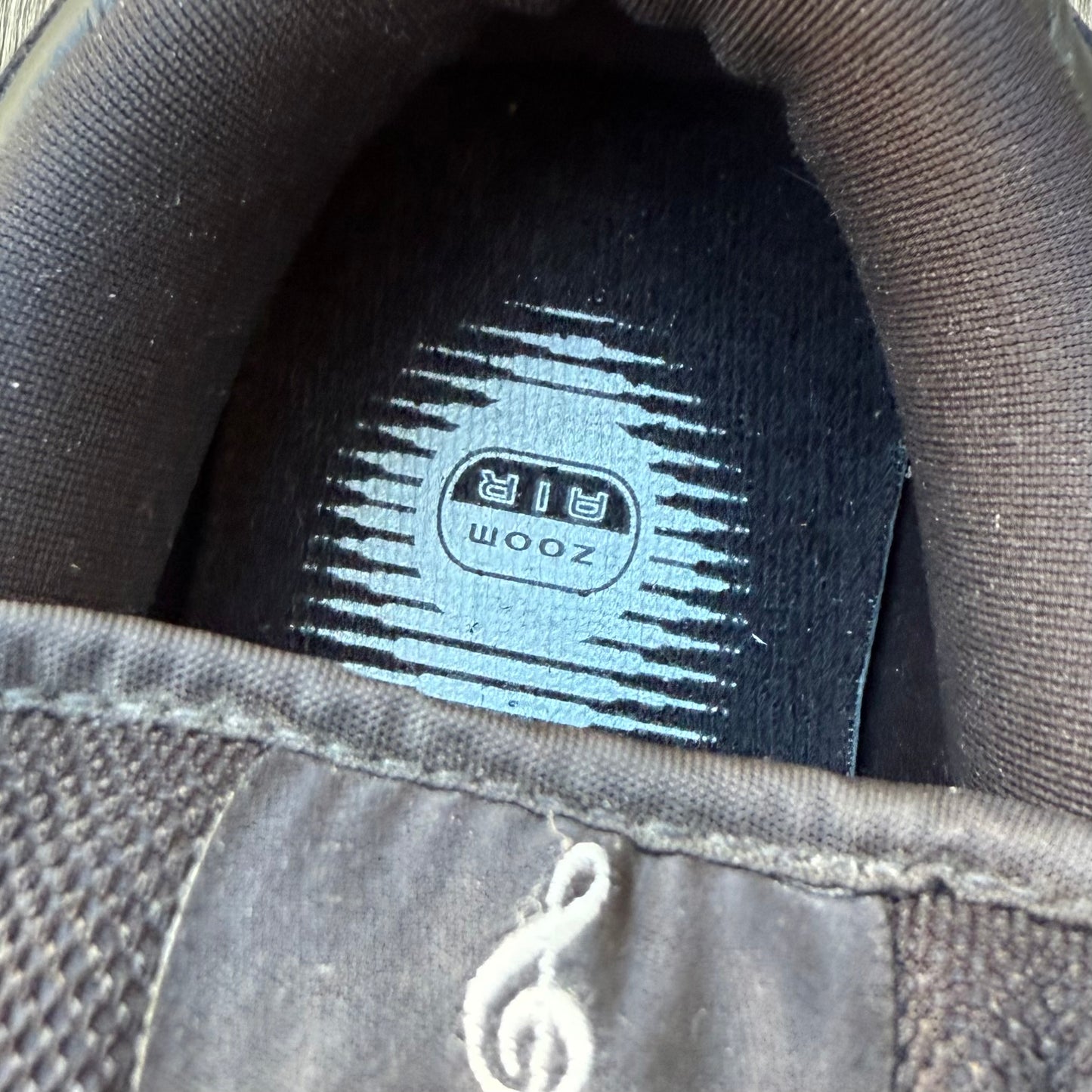 Nike SB Dunk Low Milli Vanilli Size 11