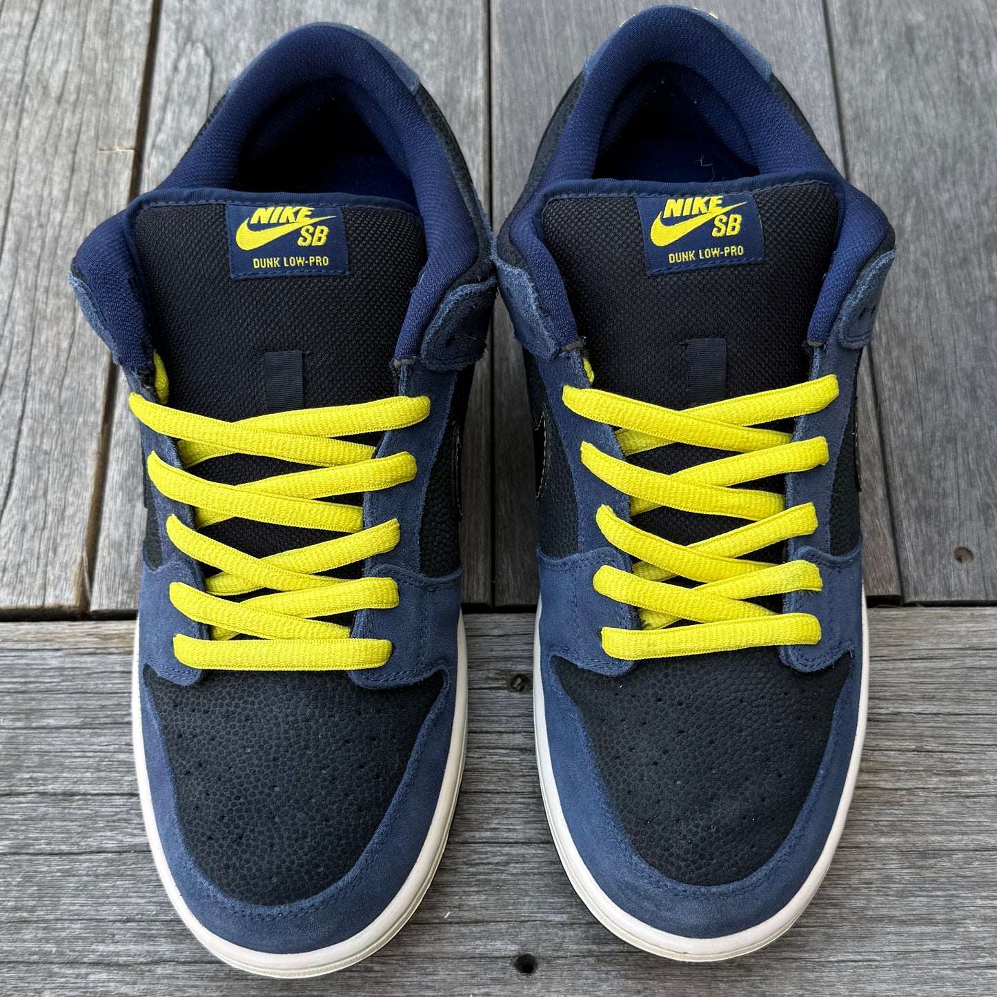 Nike SB Dunk Low Midnight Navy Volt Size 10.5