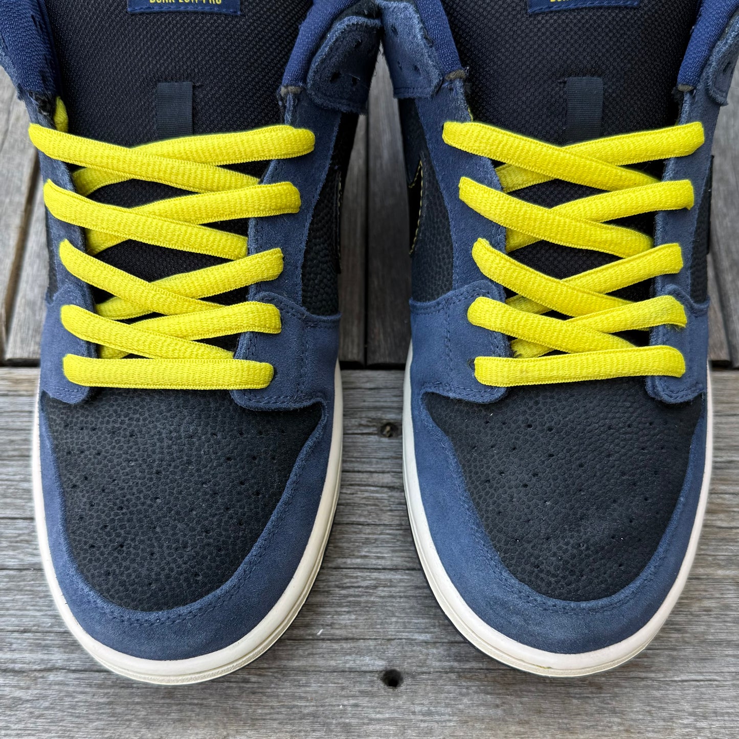 Nike SB Dunk Low Midnight Navy Volt Size 10.5