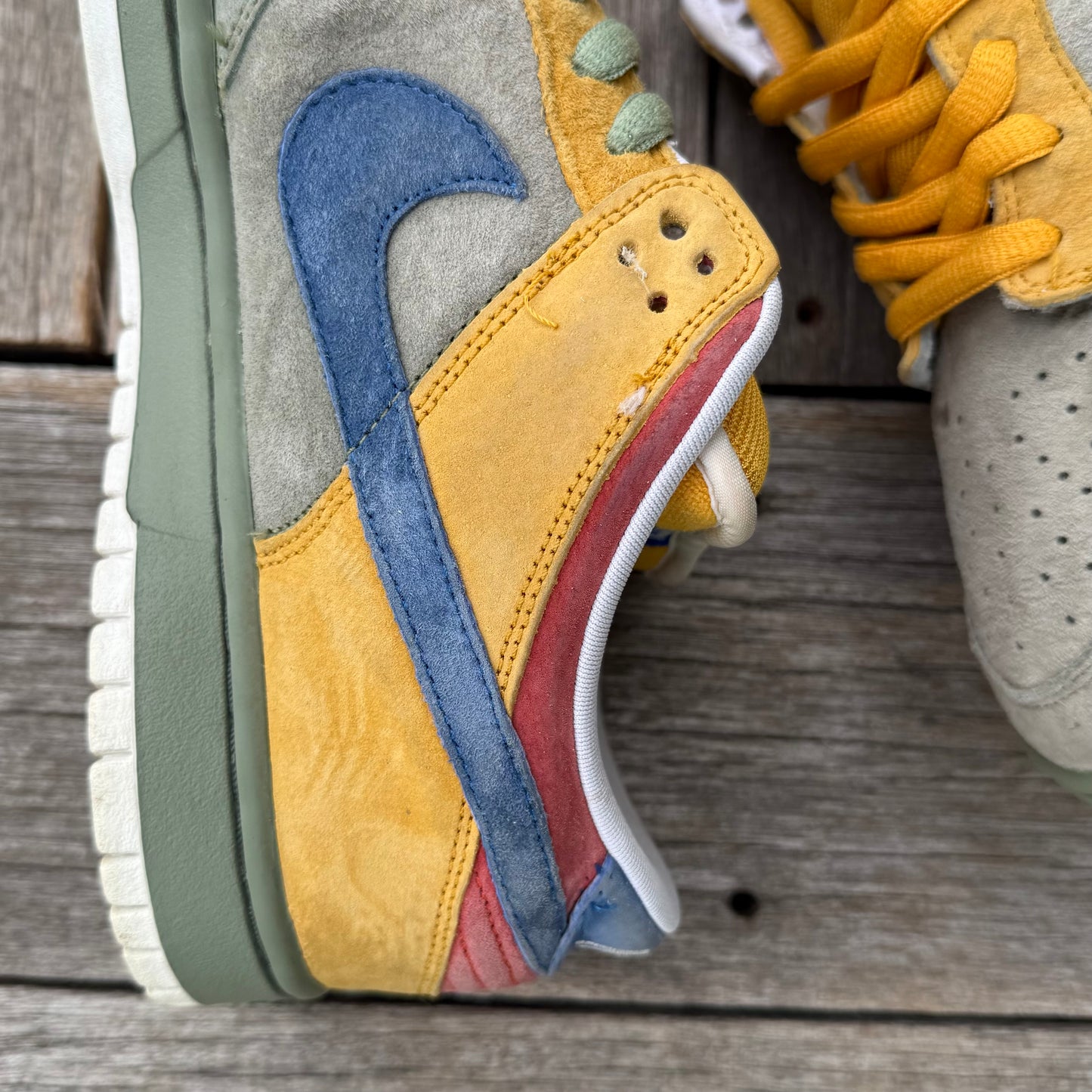 Nike SB Dunk Low Puff N Stuff Size 10.5