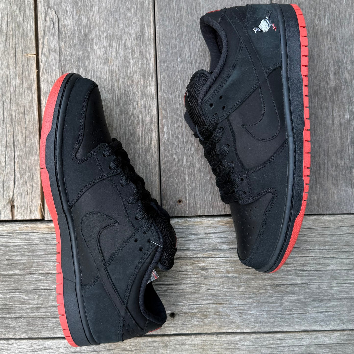 Nike SB Dunk Low Black Pigeon Size 9.5