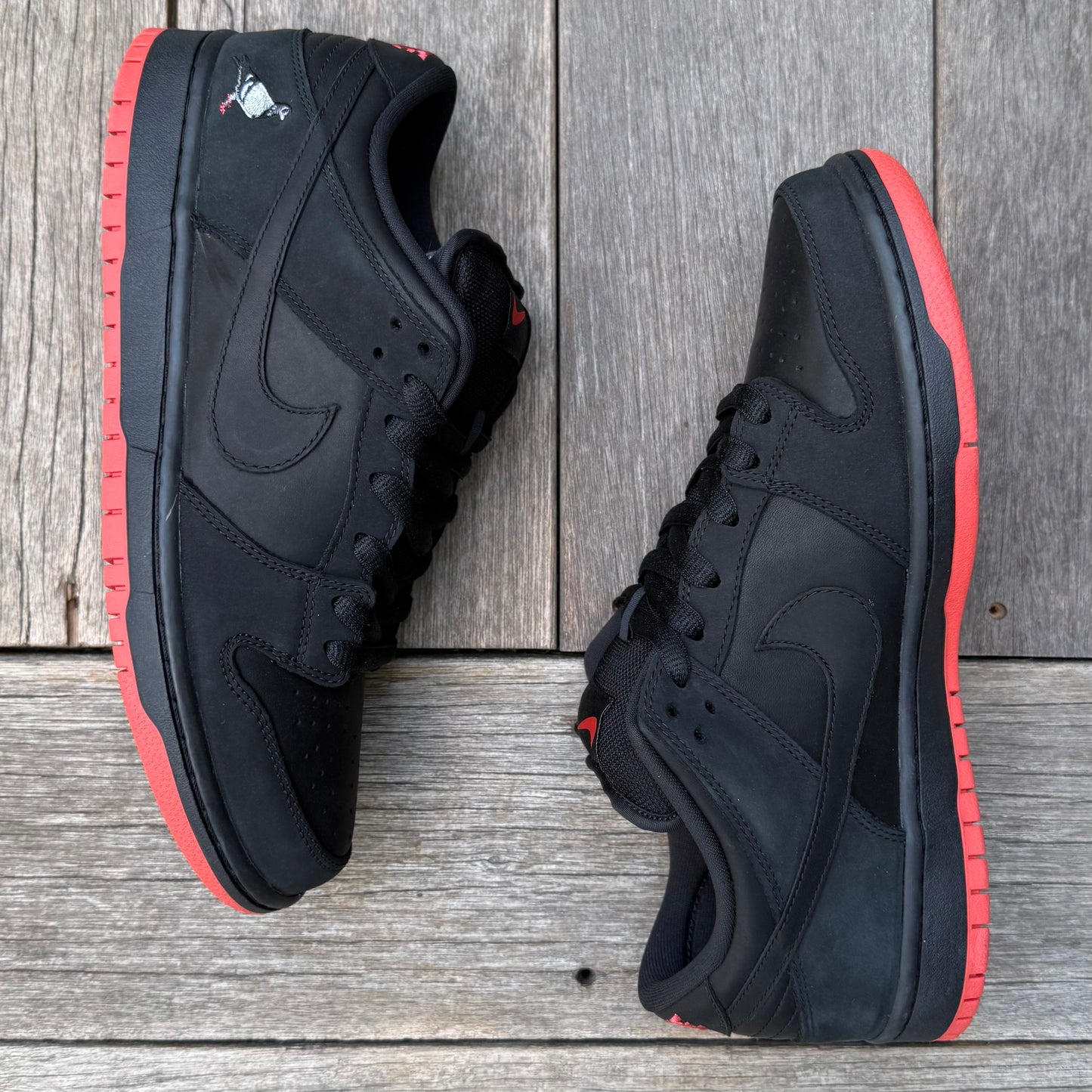 Nike SB Dunk Low Black Pigeon Size 9.5