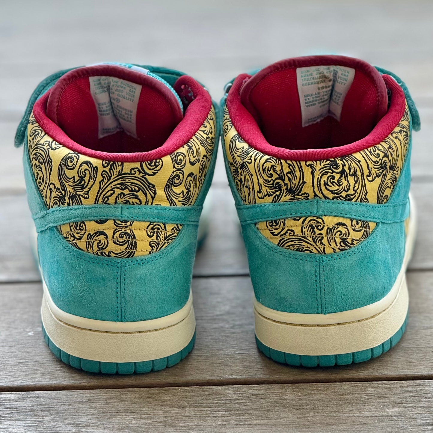 Nike SB Dunk Mid Peacock Size 9