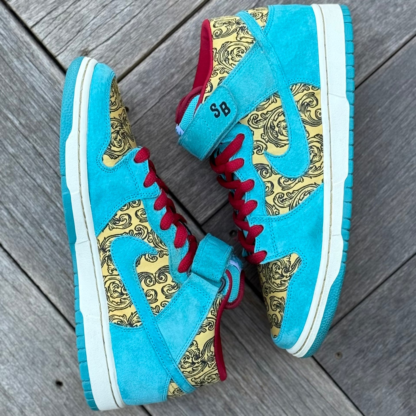 Nike SB Dunk Mid Peacock Size 9