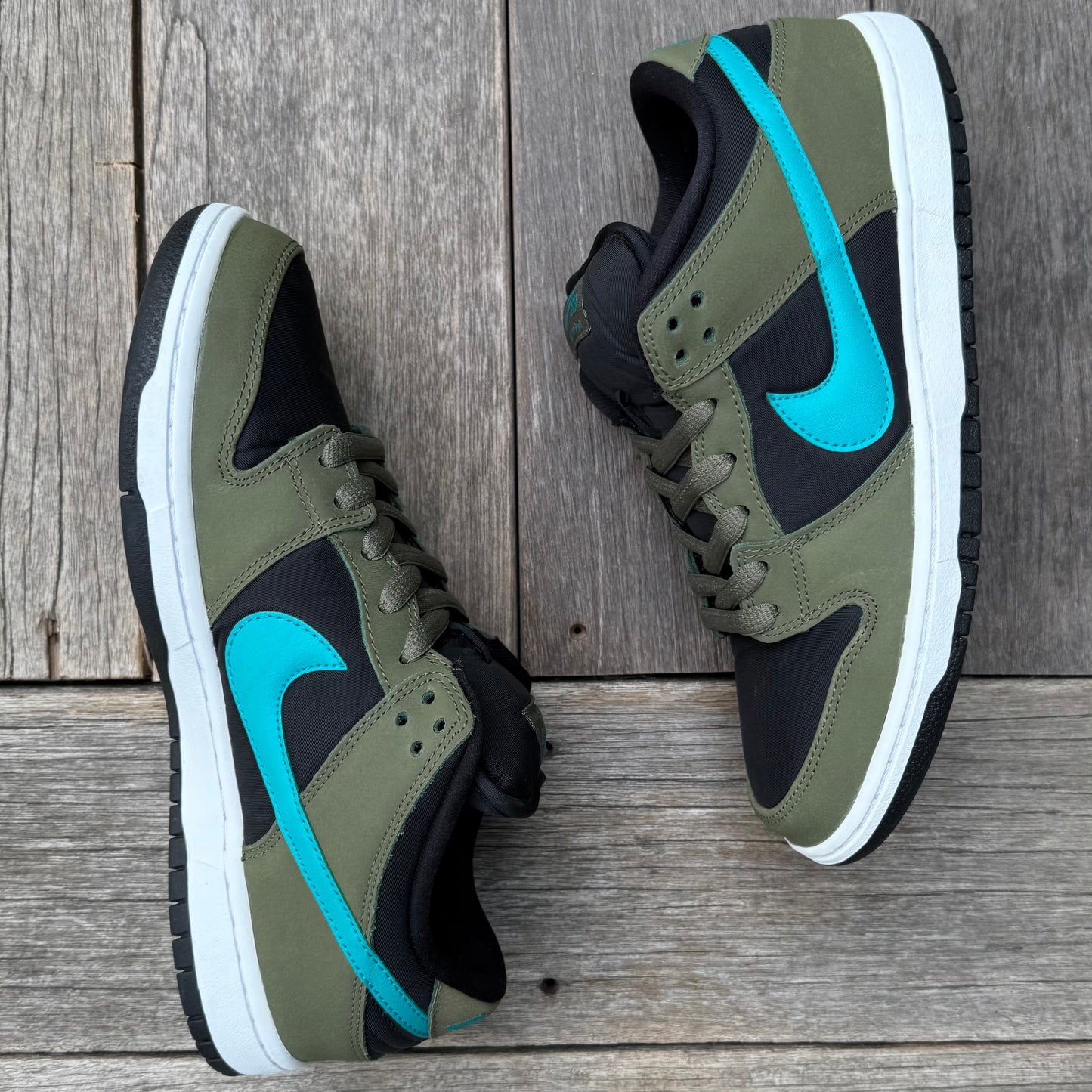 Nike SB Dunk Low Medium Olive Turbo Size 10