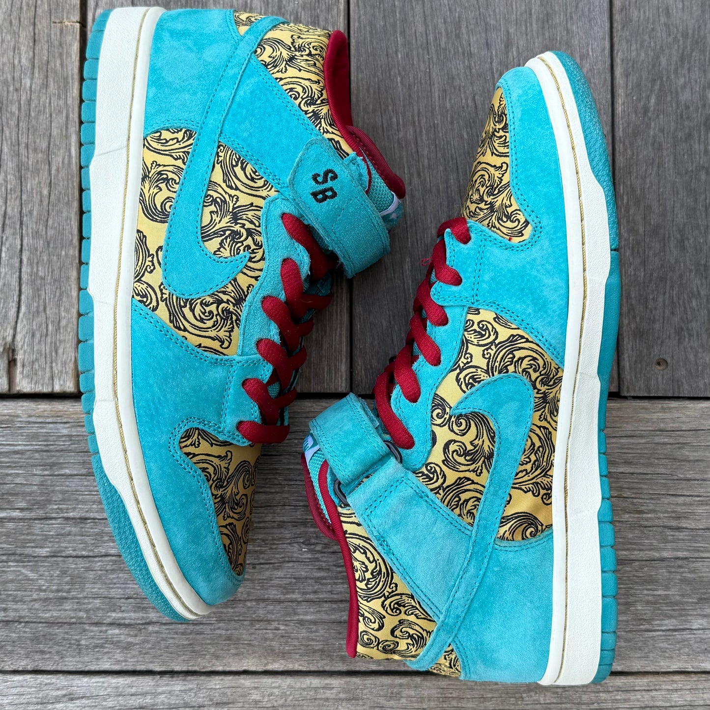 Nike SB Dunk Mid Peacock Size 9