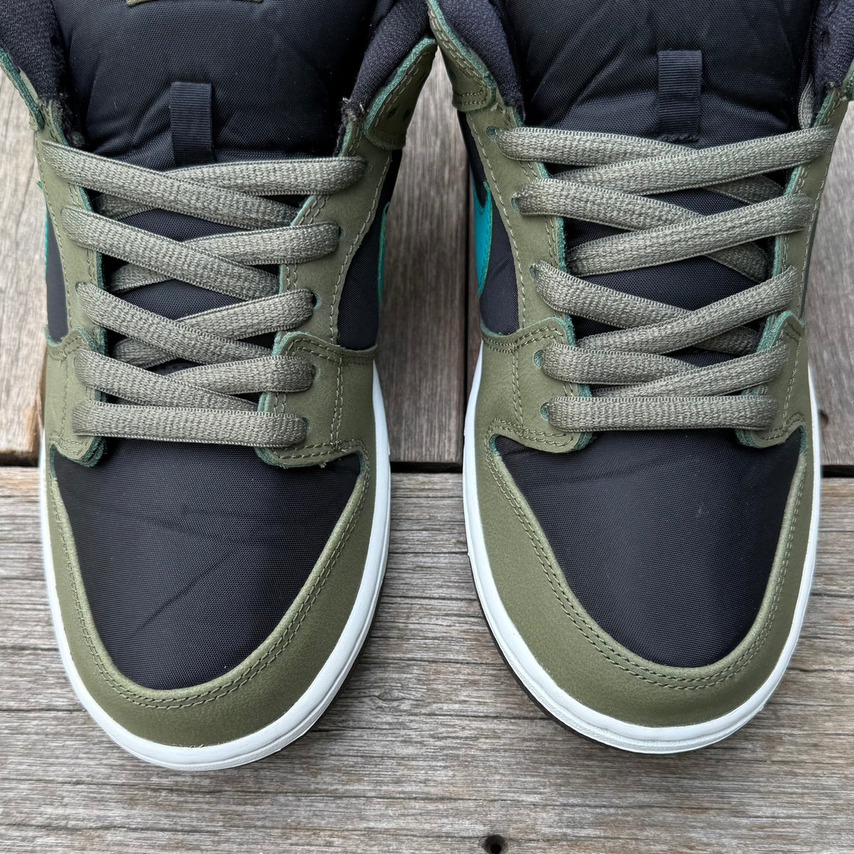 Nike SB Dunk Low Medium Olive Turbo Size 10