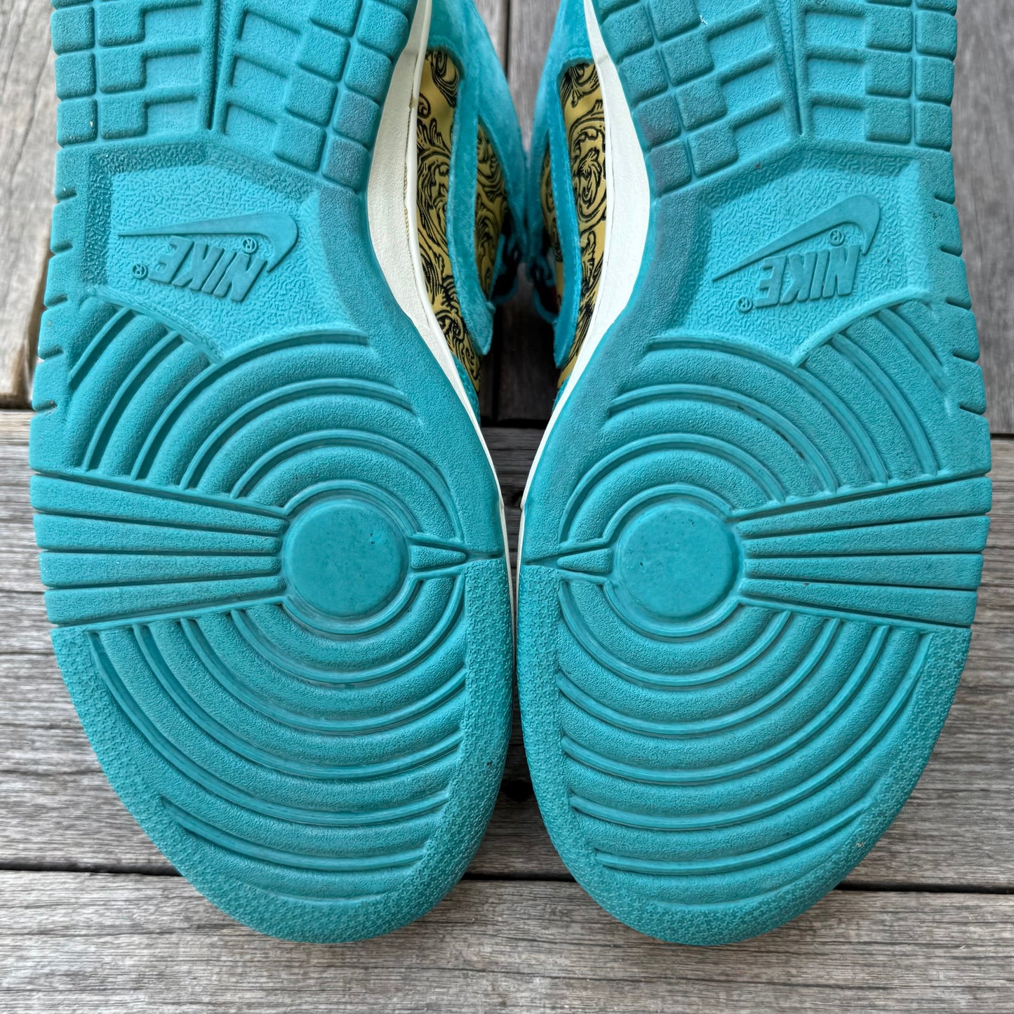 Nike SB Dunk Mid Peacock Size 9