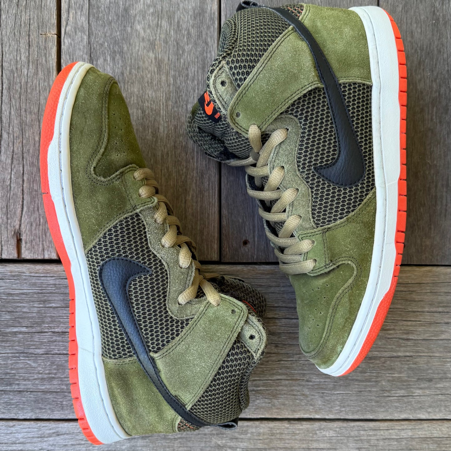 Nike SB Dunk High Faded Olive Hyper Crimson Size 9.5