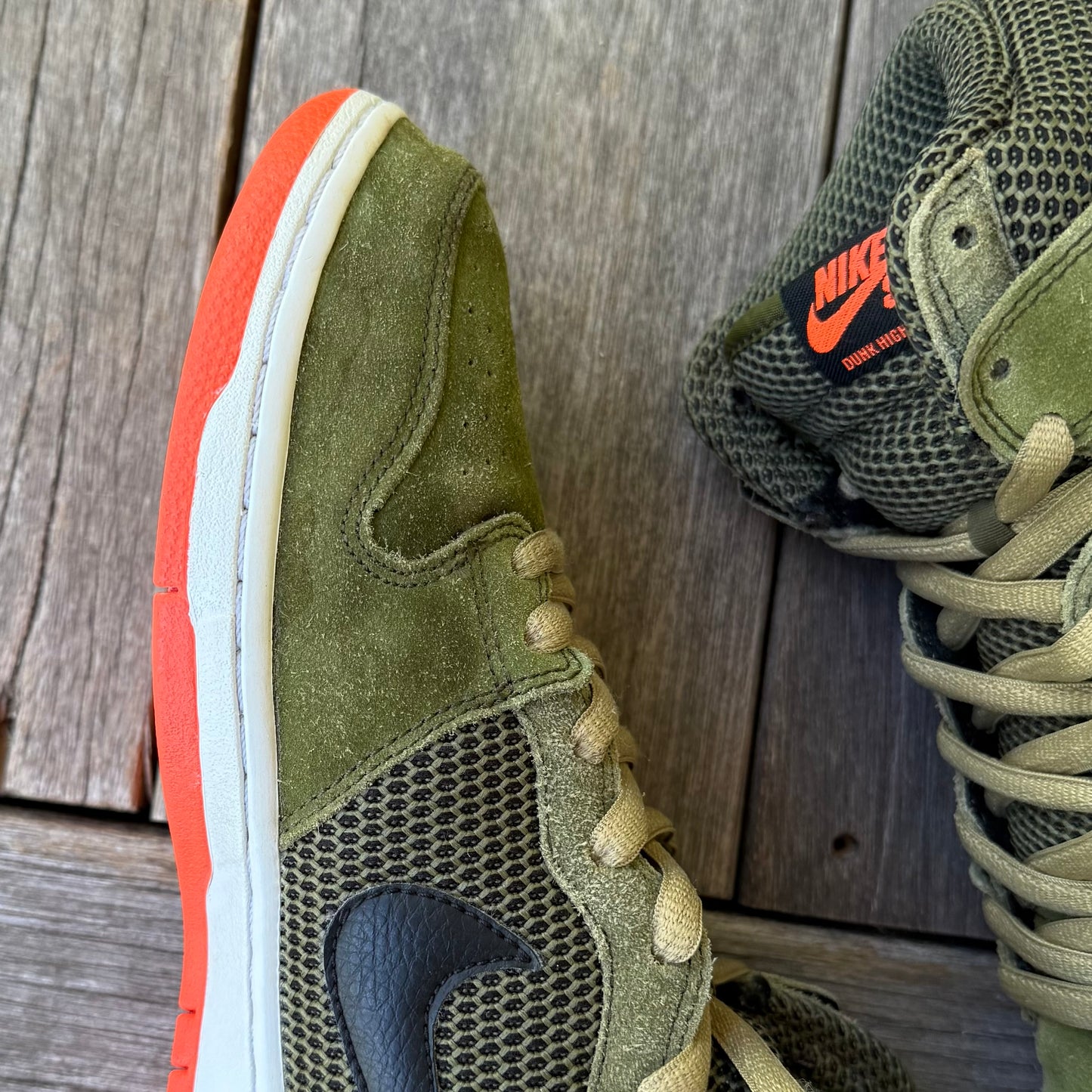 Nike SB Dunk High Faded Olive Hyper Crimson Size 9.5