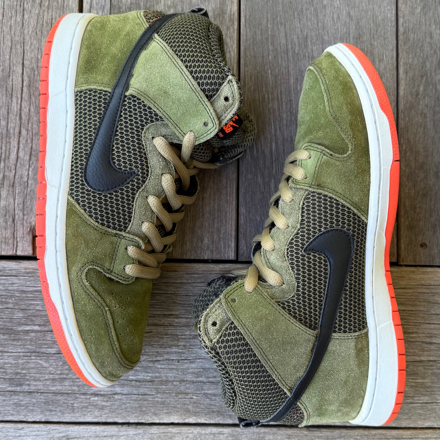 Nike SB Dunk High Faded Olive Hyper Crimson Size 9.5