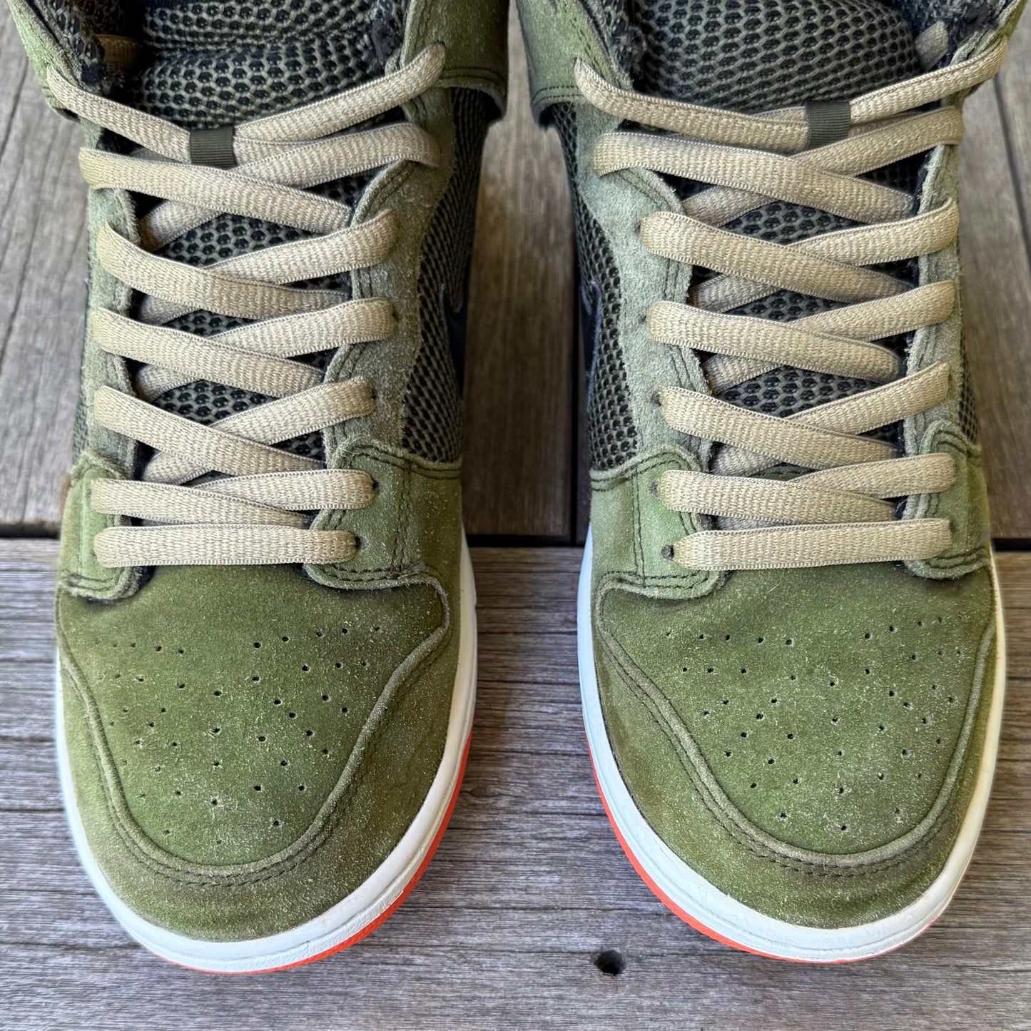Nike SB Dunk High Faded Olive Hyper Crimson Size 9.5