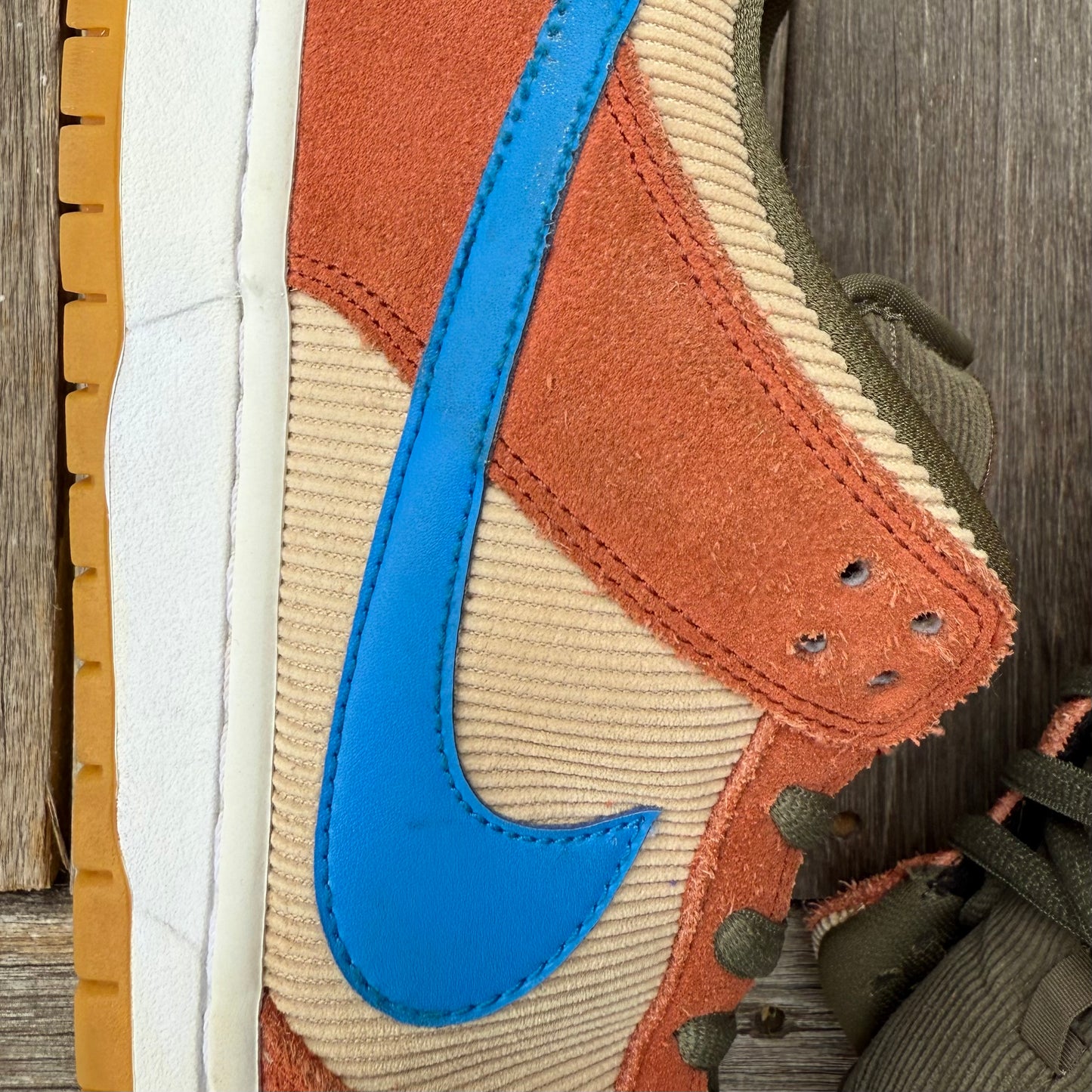 Nike SB Dunk Low Dusty Peach Corduroy Size 13