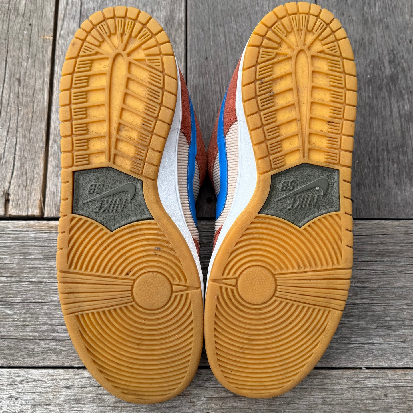 Nike SB Dunk Low Dusty Peach Corduroy Size 13