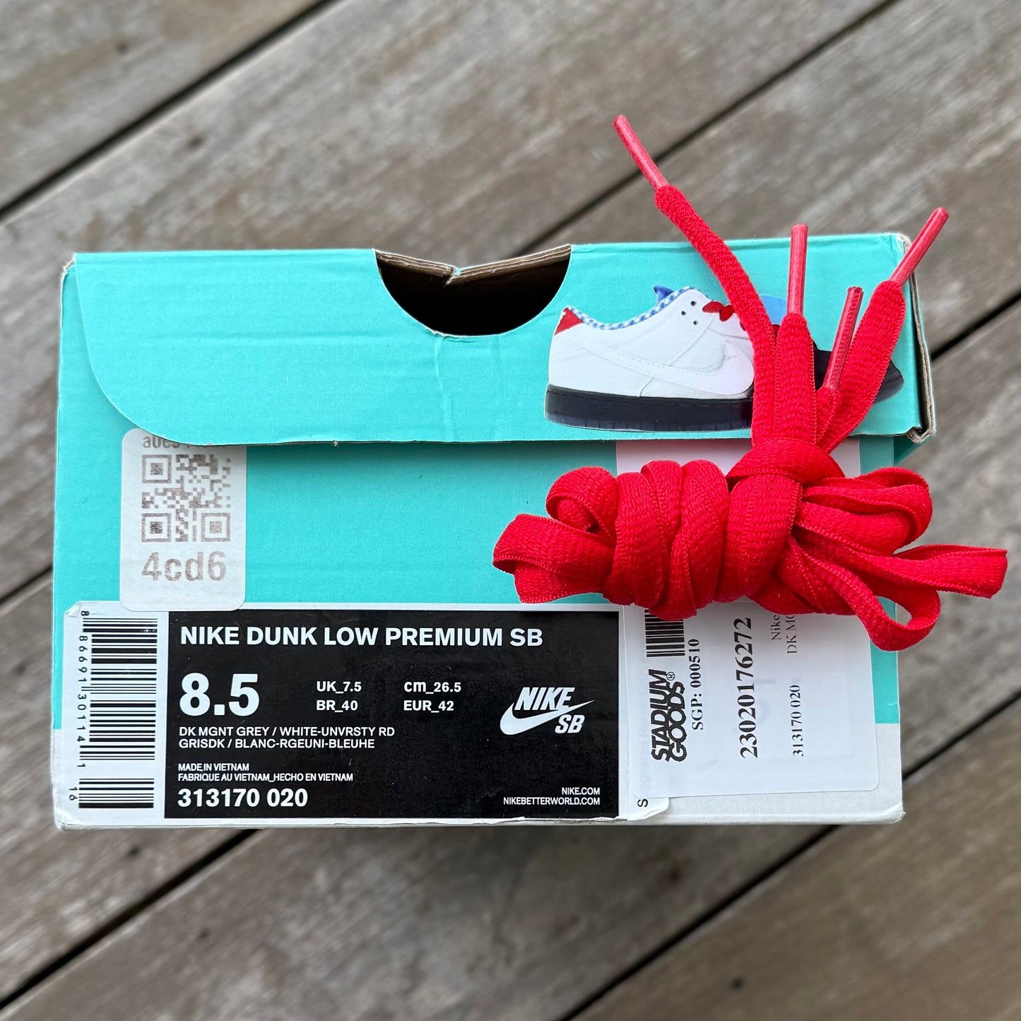 Nike SB Dunk Low Dorothy Size 8.5