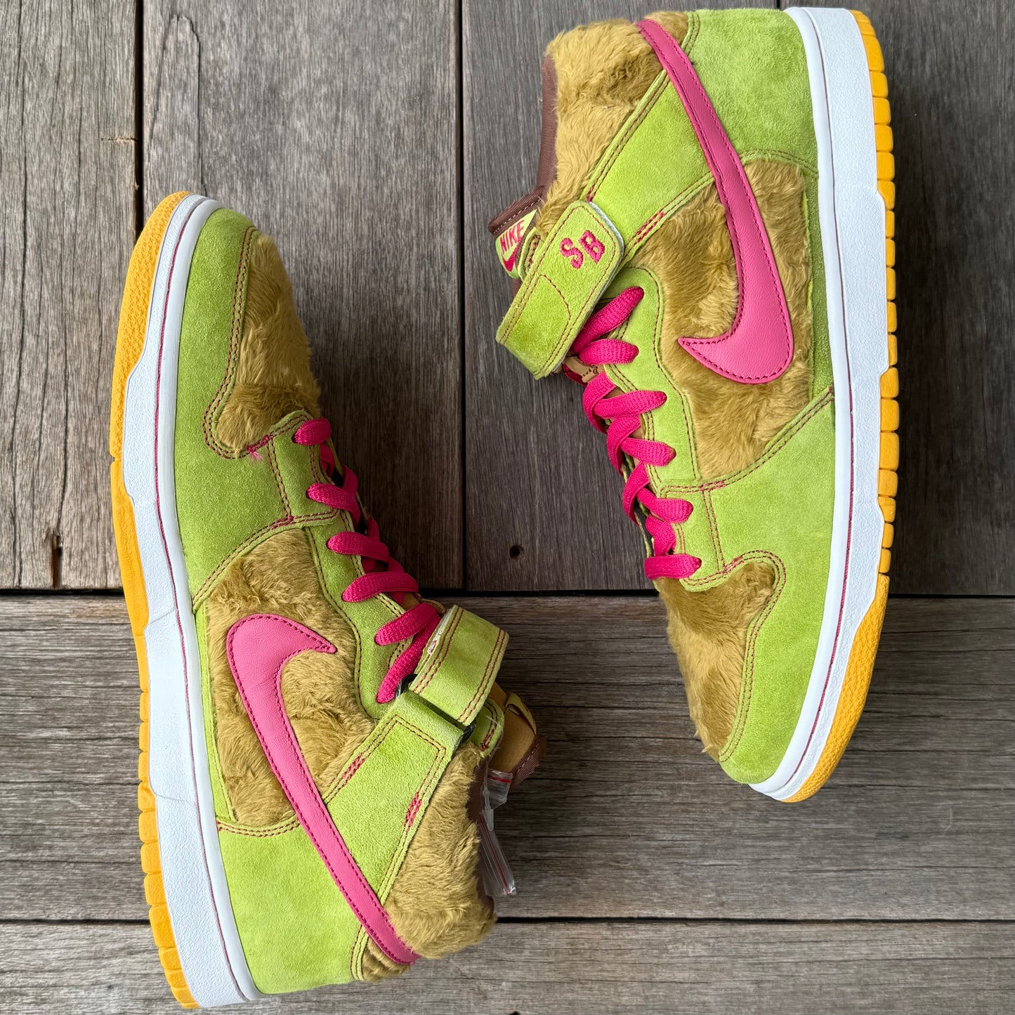 Nike SB Dunk Mid Mama Bear Three Bears Size 12