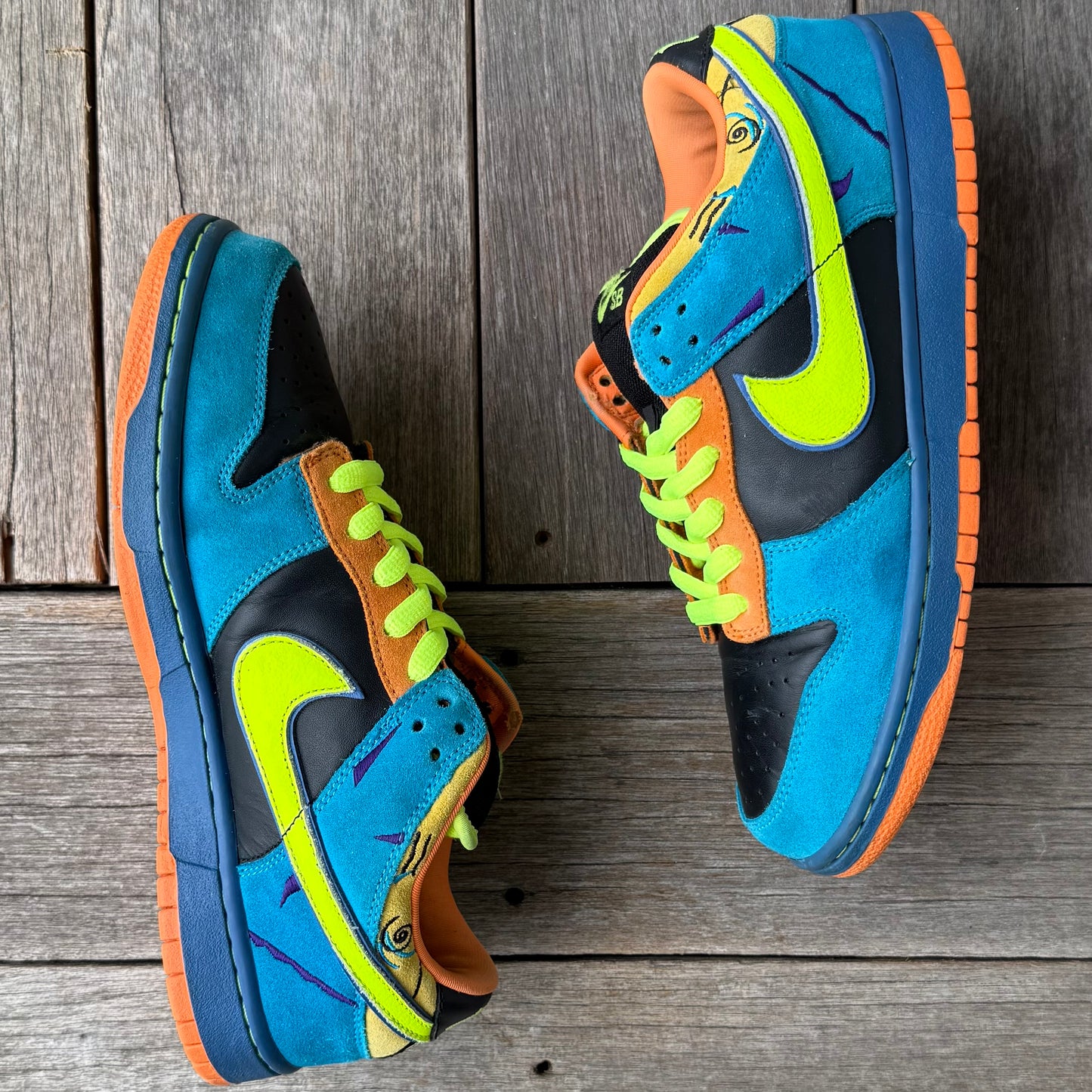 Nike SB Dunk Low Skate or Die Size 9.5