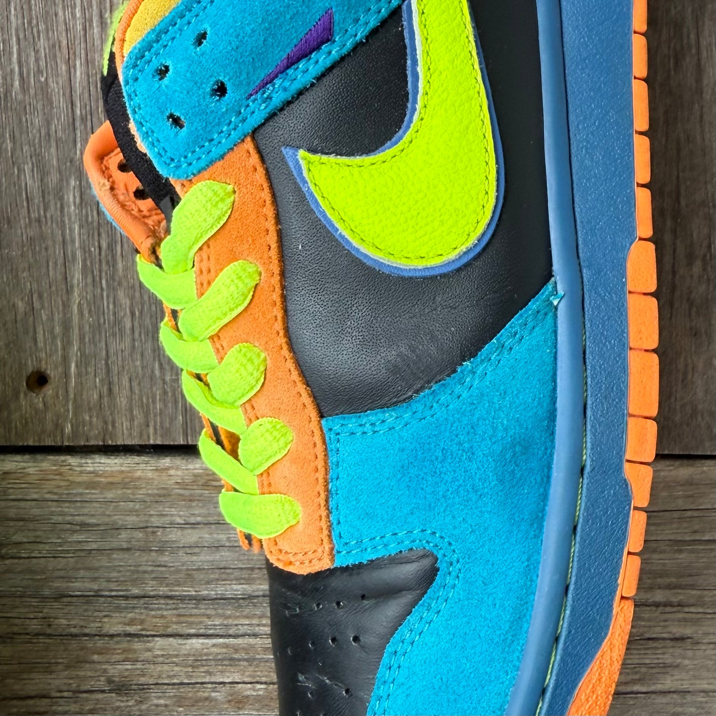 Nike SB Dunk Low Skate or Die Size 9.5