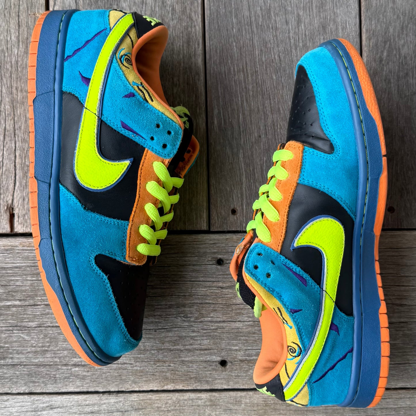 Nike SB Dunk Low Skate or Die Size 9.5