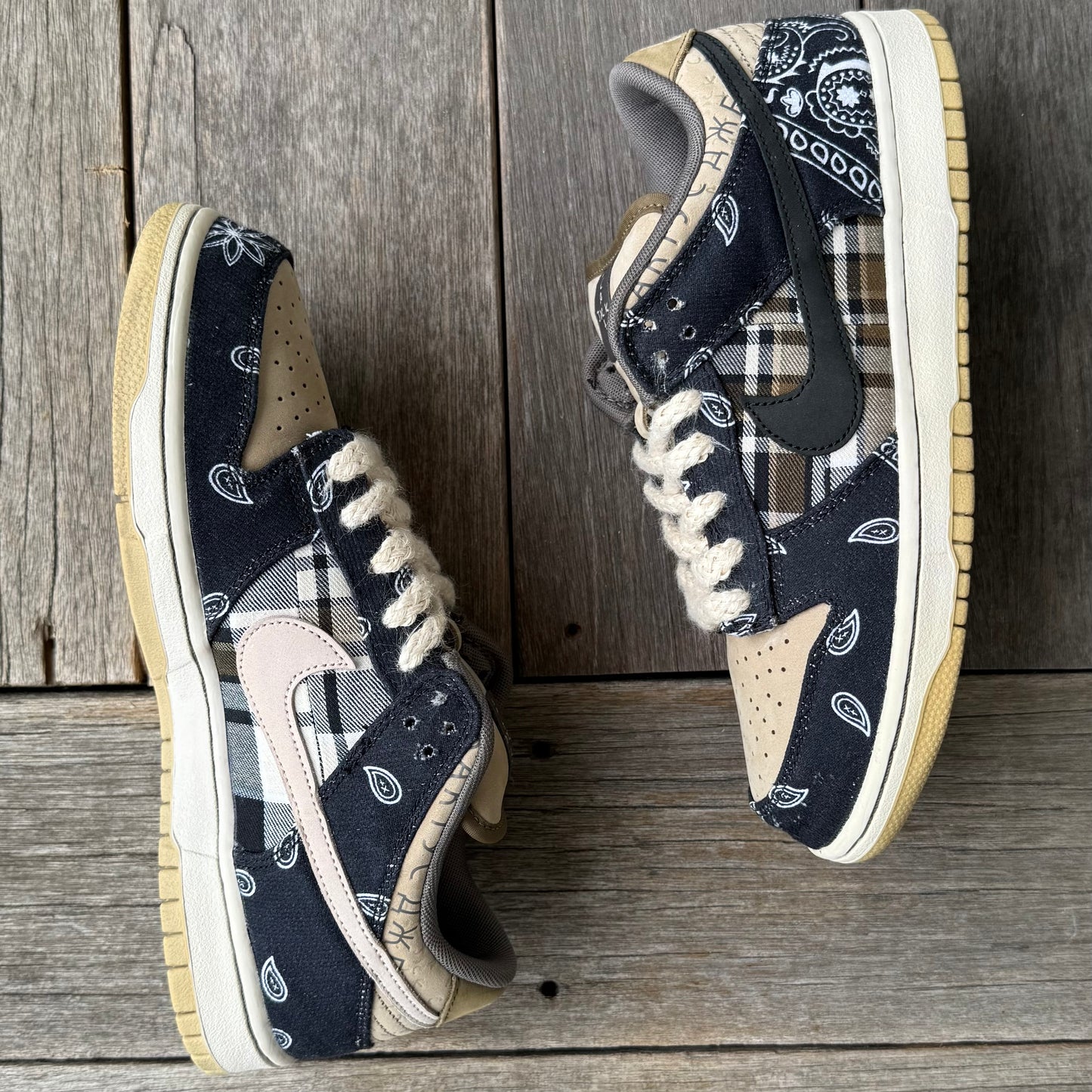 Nike SB Dunk Low Travis Scott Size 9.5