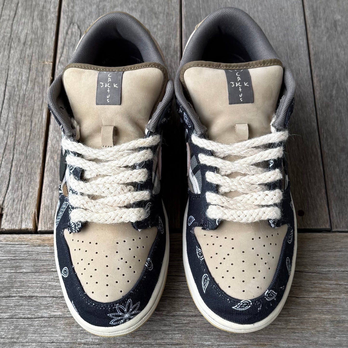Nike SB Dunk Low Travis Scott Size 9.5