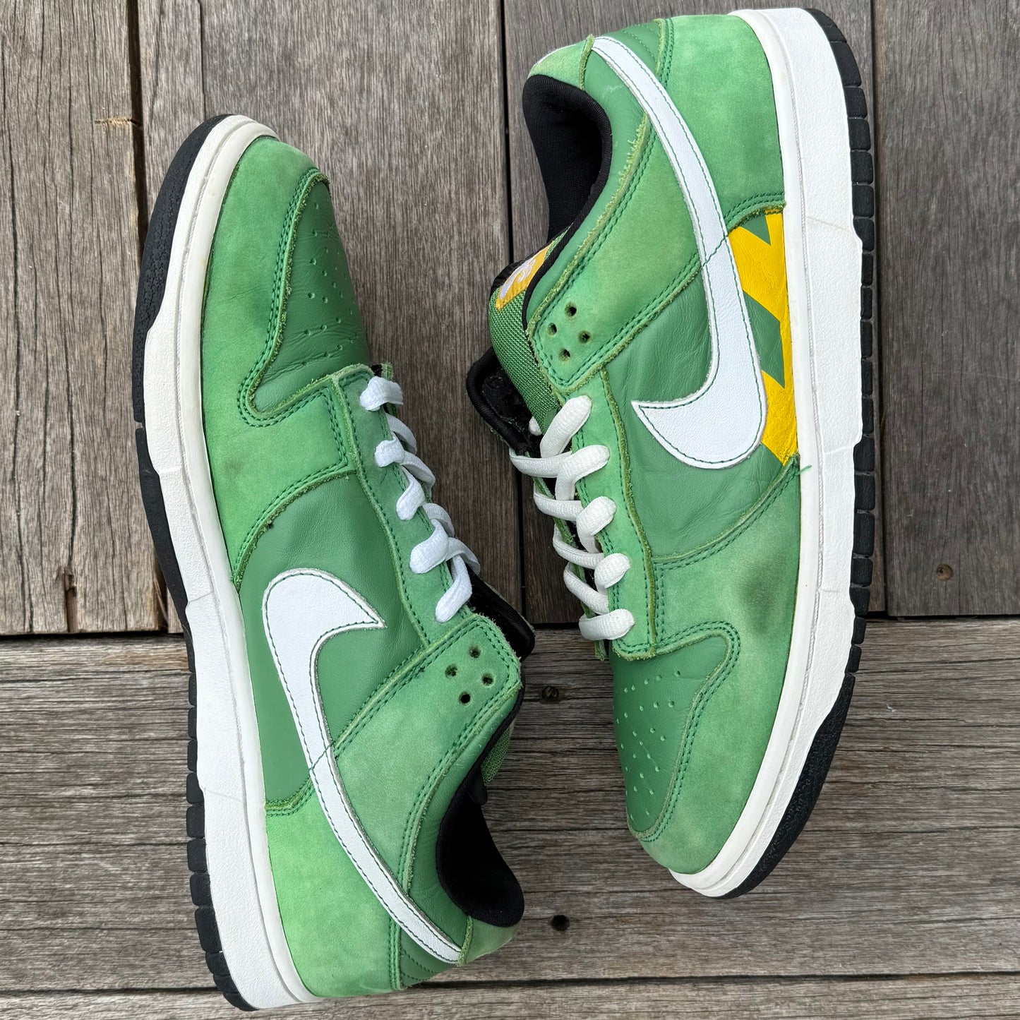 Nike SB Dunk Low Green Tokyo Taxi Size 11