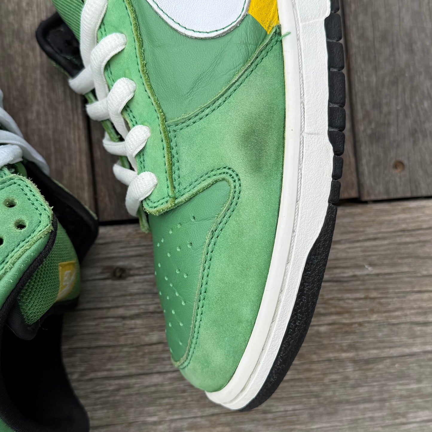 Nike SB Dunk Low Green Tokyo Taxi Size 11