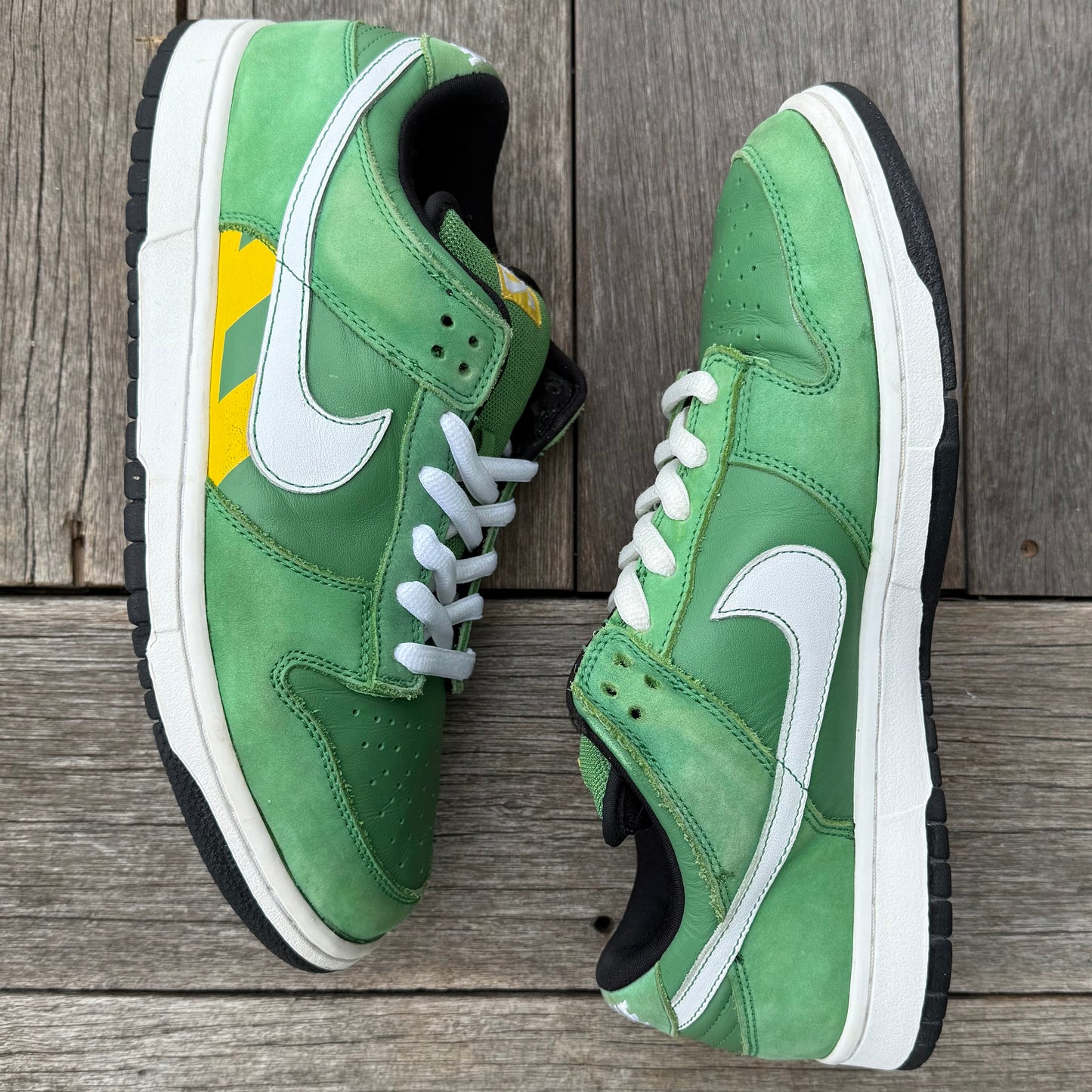 Nike SB Dunk Low Green Tokyo Taxi Size 11