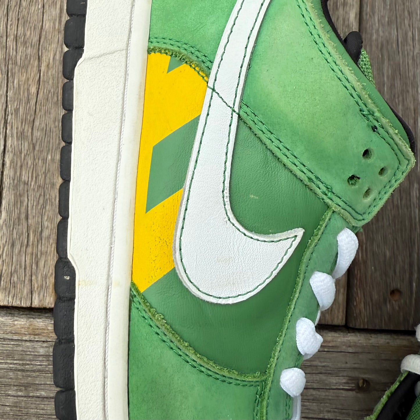 Nike SB Dunk Low Green Tokyo Taxi Size 11