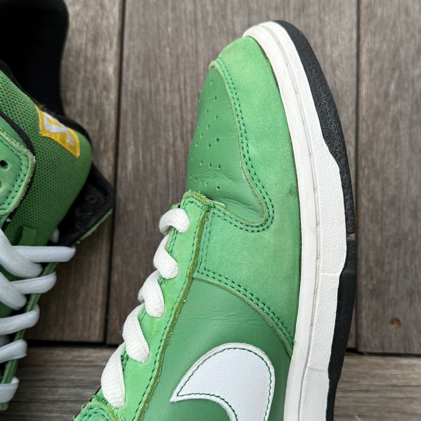 Nike SB Dunk Low Green Tokyo Taxi Size 11