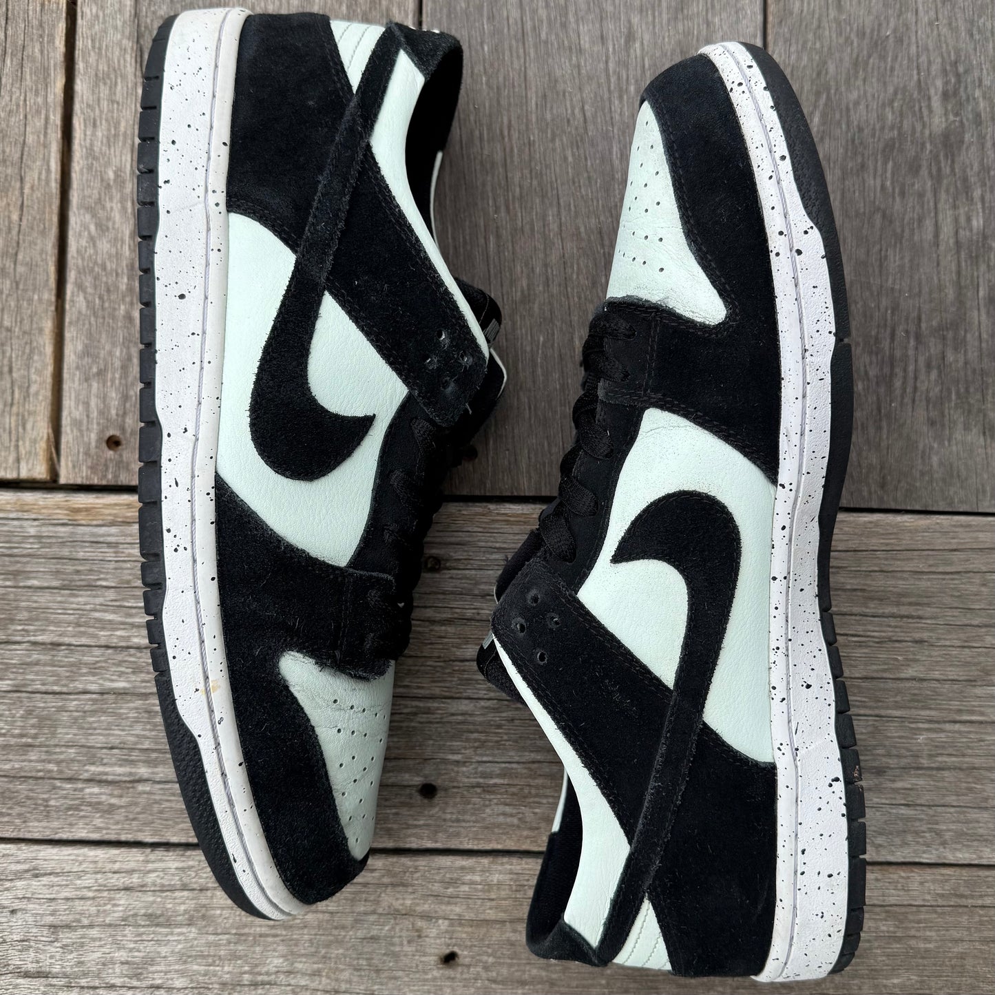 Nike SB Dunk Low Barely Green Size 13