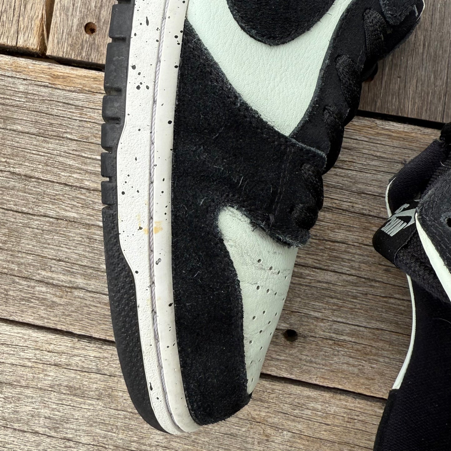 Nike SB Dunk Low Barely Green Size 13