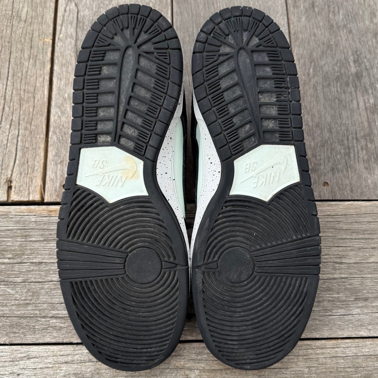 Nike SB Dunk Low Barely Green Size 13