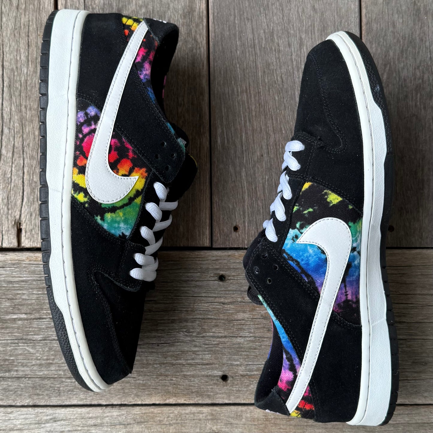 Nike SB Dunk Low Rainbow Tie Dye IW Size 13