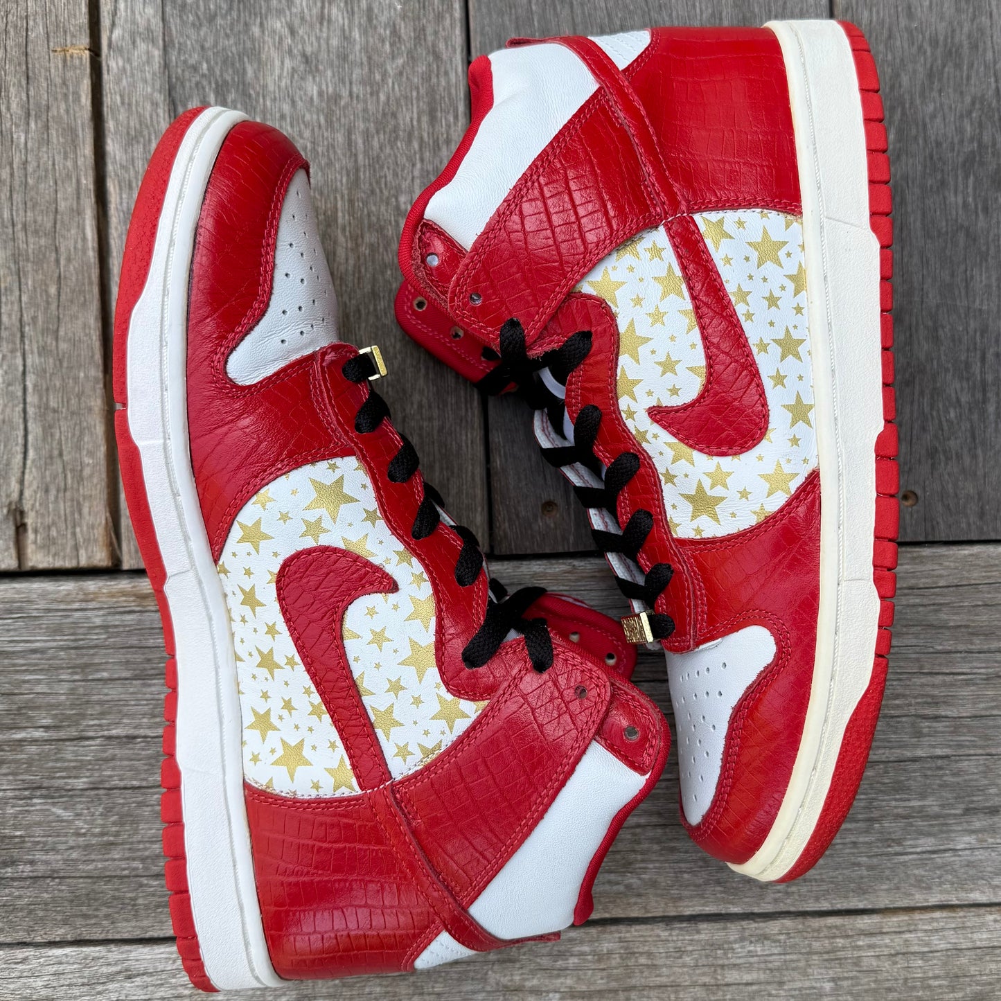 Nike SB Dunk High Red Supreme Size 9.5