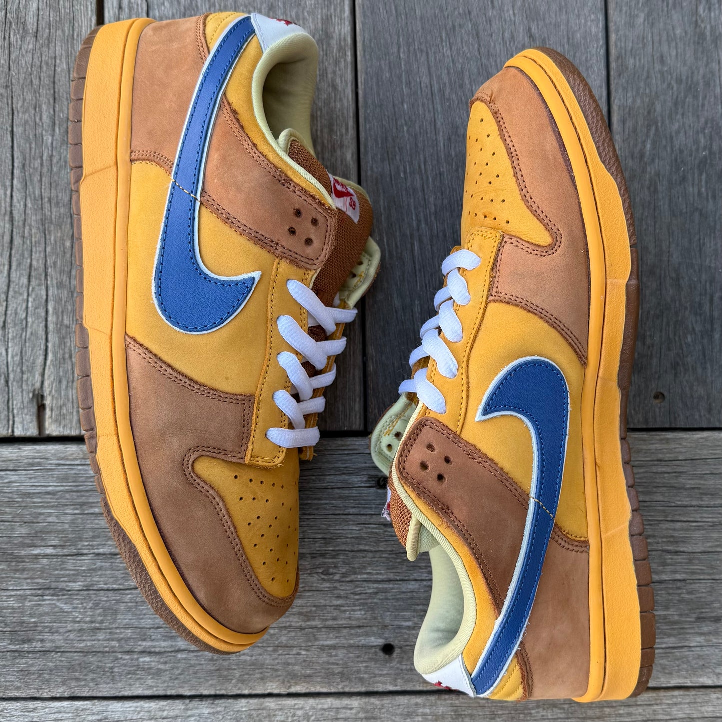 Nike SB Dunk Low Newcastle Brown Ale Size 12