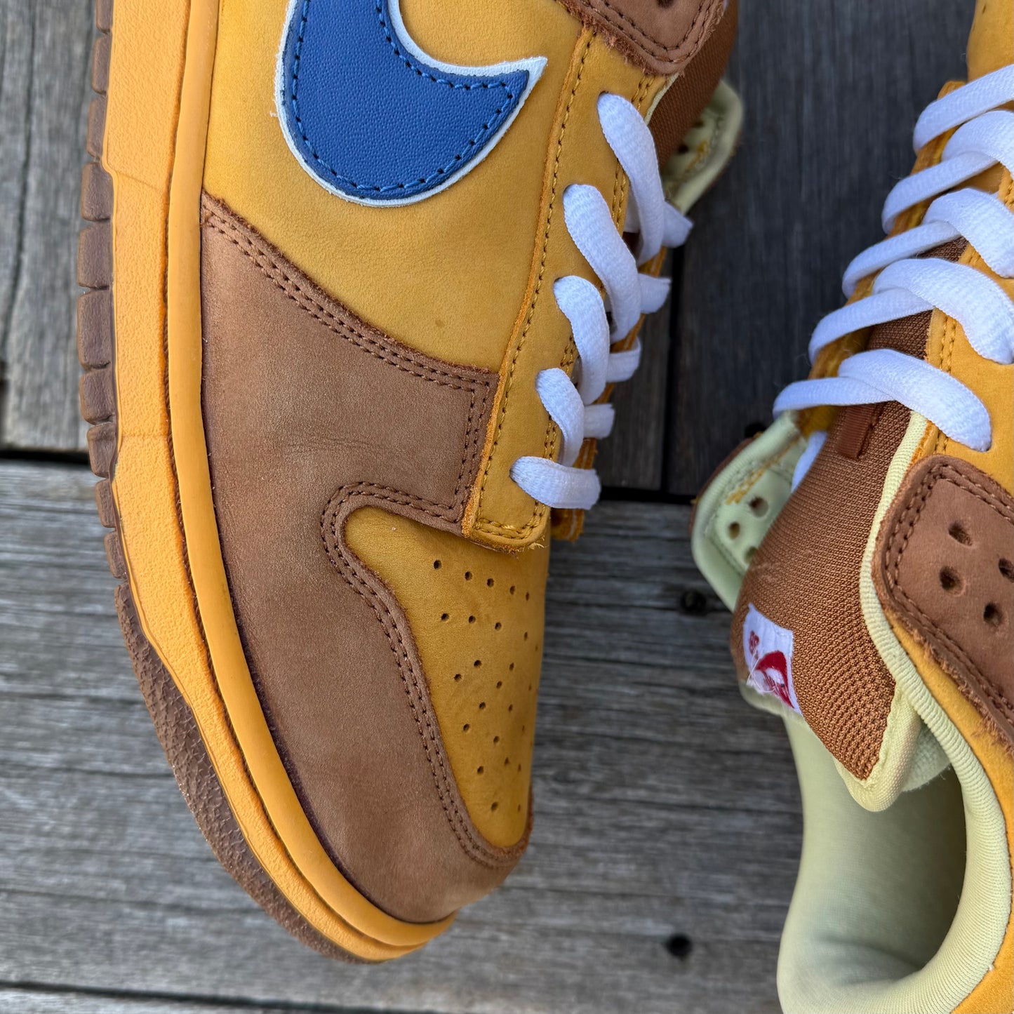 Nike SB Dunk Low Newcastle Brown Ale Size 12