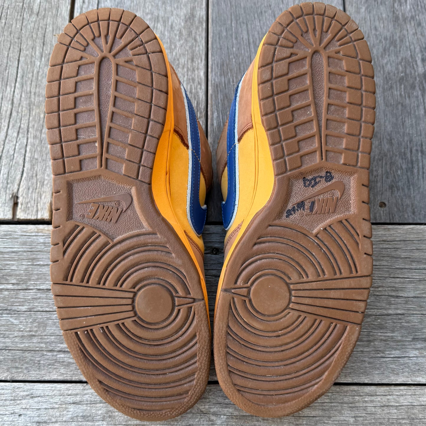 Nike SB Dunk Low Newcastle Brown Ale Size 12