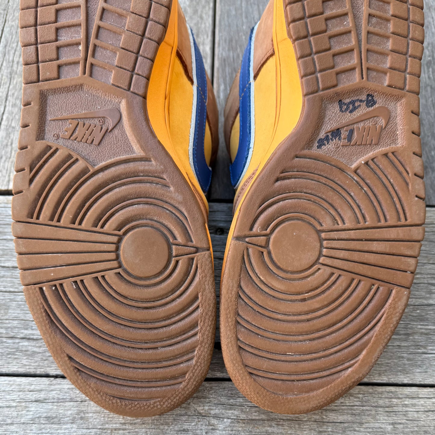 Nike SB Dunk Low Newcastle Brown Ale Size 12