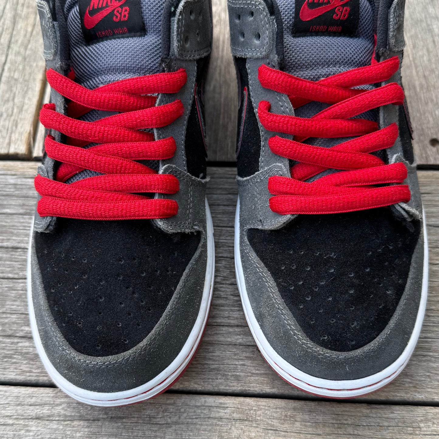 Nike SB Dunk Low Sports Car IW Size 9
