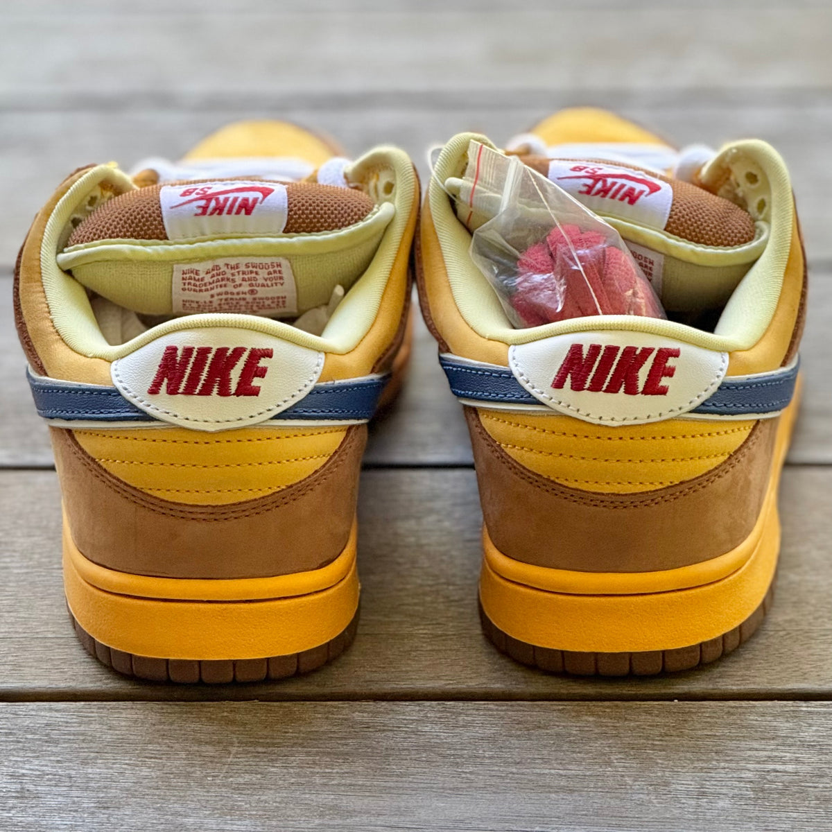 Nike SB Dunk Low Newcastle Brown Ale Size 9.5