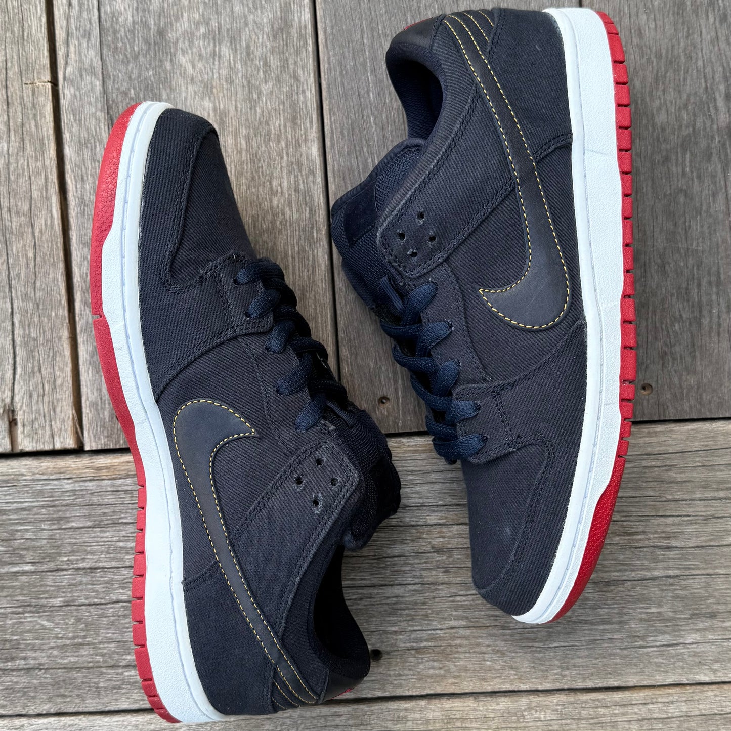 Nike SB Dunk Low Navy Levi’s Size 9.5