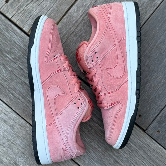 Nike SB Dunk Low Pink Pig Size 9