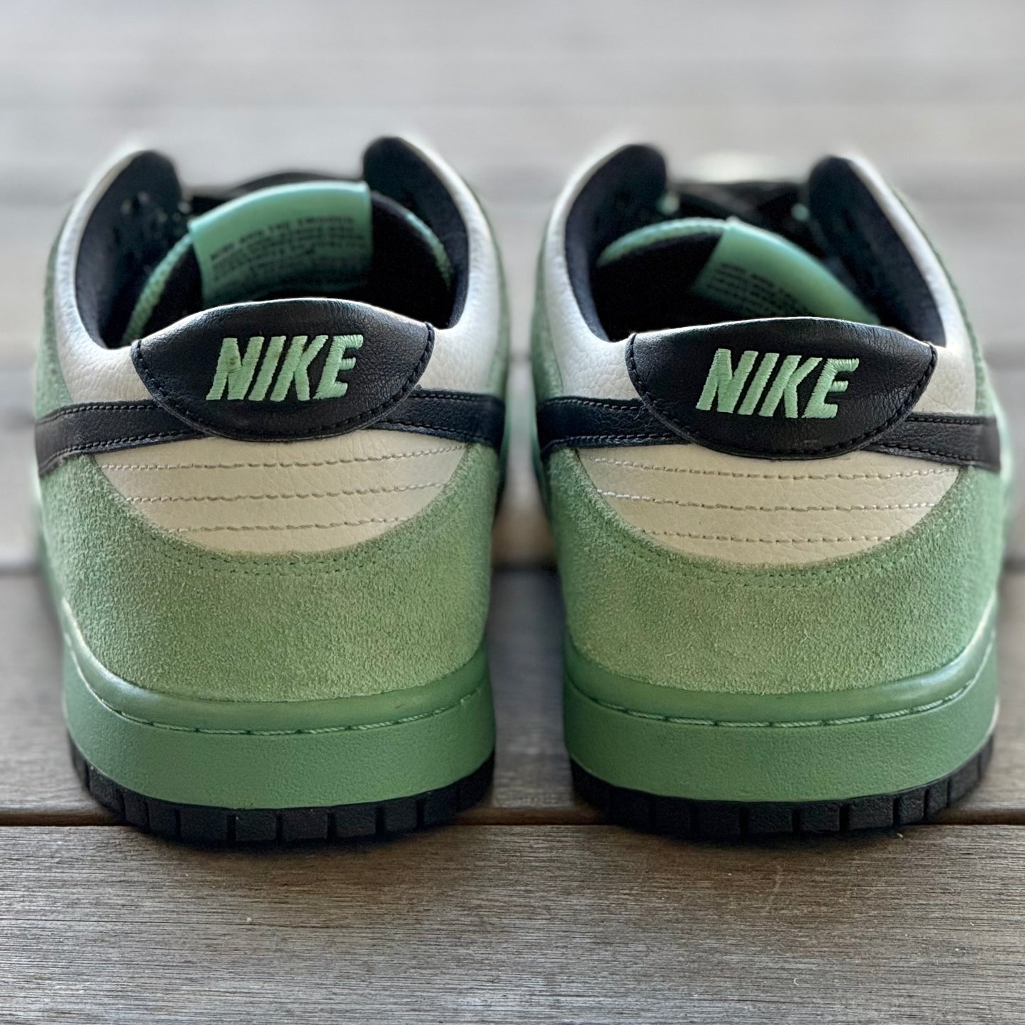 Nike SB Dunk Low Sea Crystal Size 8.5