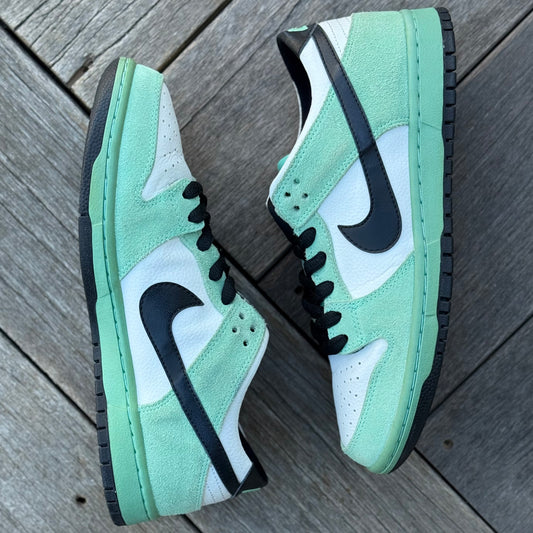 Nike SB Dunk Low Sea Crystal Size 8.5